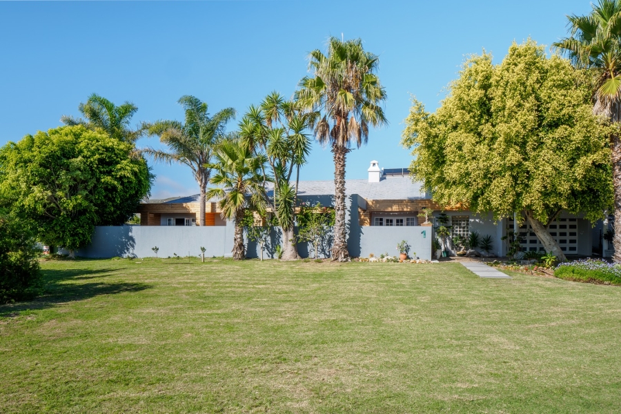 4 Bedroom Property for Sale in Leisure Isle Western Cape